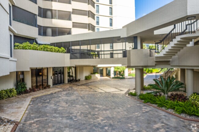 Entrada - Esplanade Club