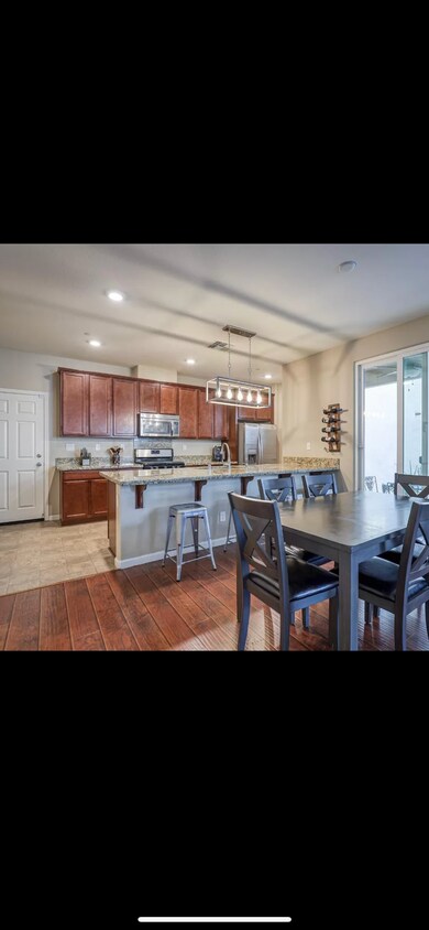 Foto principal - 10834 Barden Dr