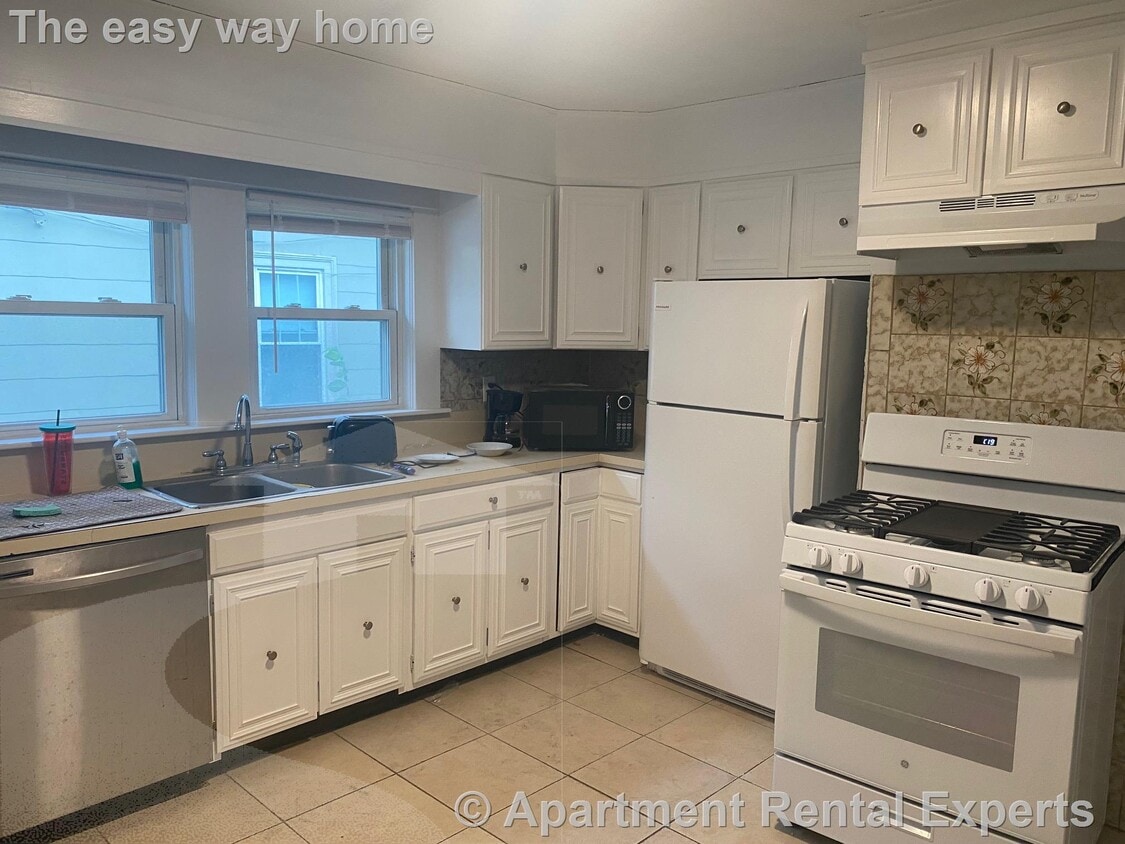 3537 Aberdeen Ave, Cambridge, MA 02138 Townhome Rentals in Cambridge