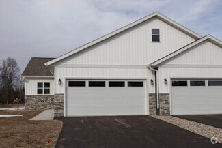 Building Photo - 920 Green Pastures Trl