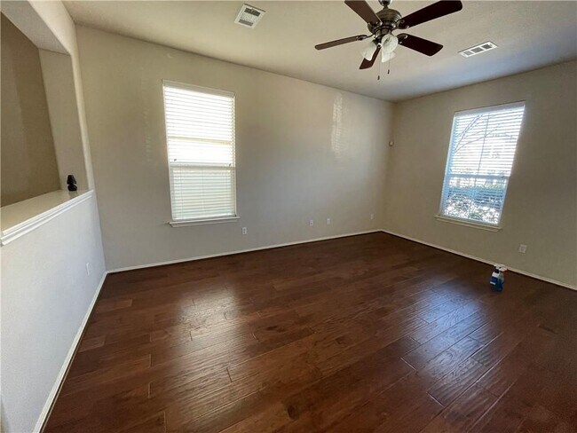 Building Photo - 1809 Enchanted Rock Dr