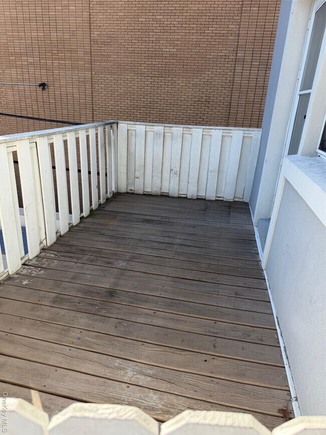 Foto del edificio - 830 E Broadway