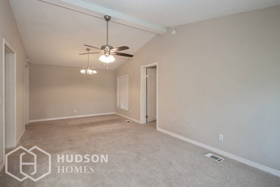 Foto del edificio - 18421 Bellmore Ave