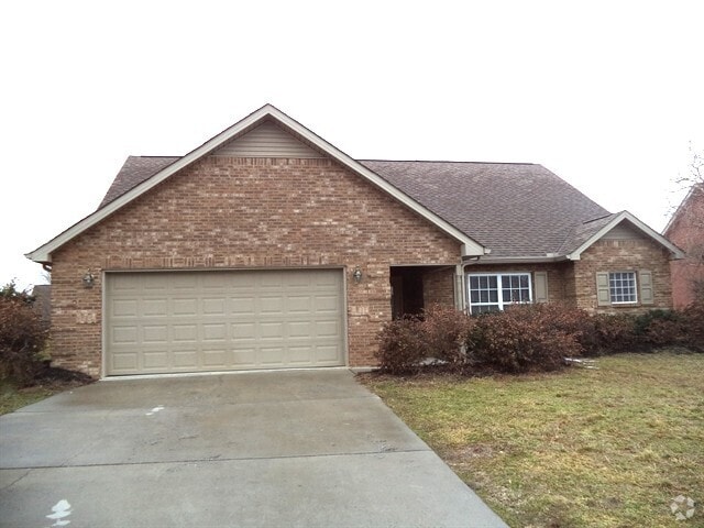 Building Photo - 927 Elsborn Ridge Rd
