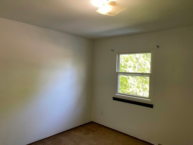 Foto del edificio - 4165 W Ridge Rd