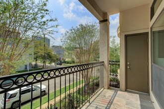 Building Photo - 1403 Rosedale St