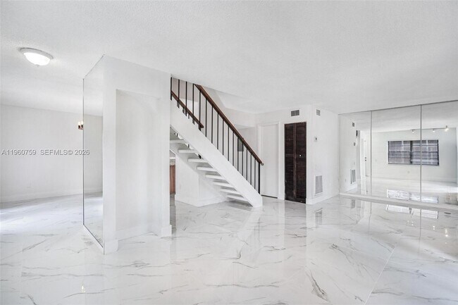 Foto del edificio - 7074 SW 114th Pl