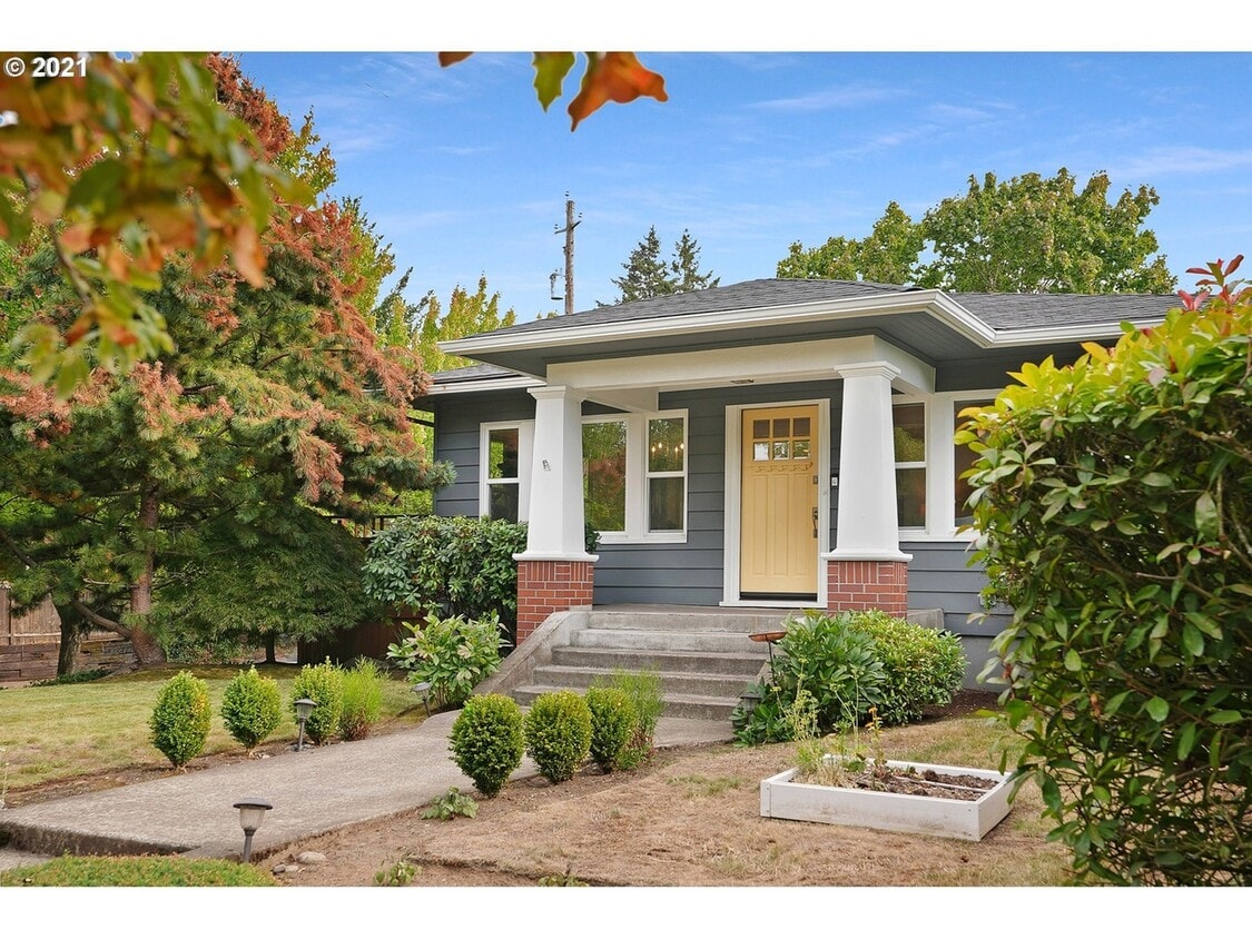 Foto principal - 3298 NE Alameda St