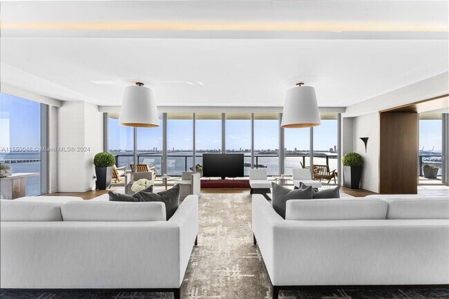 Foto del edificio - 788 NE 23rd St