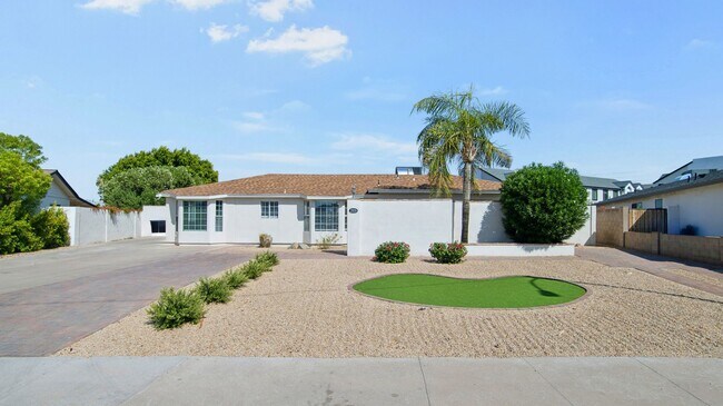 Foto del edificio - 2929 N 55th Pl