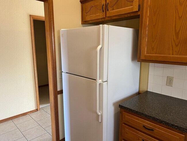 Foto del edificio - Soaring Ceilings in Lakewood Village Duplex