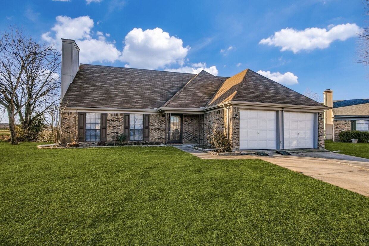 All Encompassed 3 Bedroom in Flower Mound - All Encompassed 3 Bedroom in Flower Mound