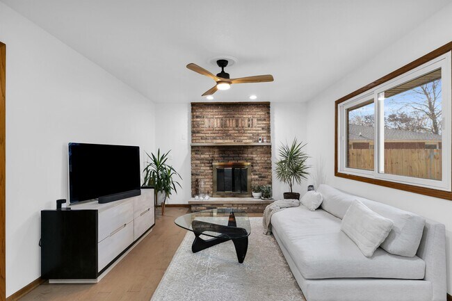 Foto del edificio - 2211 S Anderson St