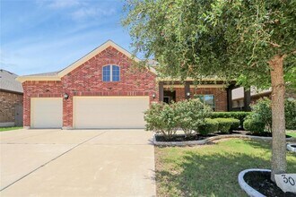 Building Photo - 3009 Silvergrass Cv