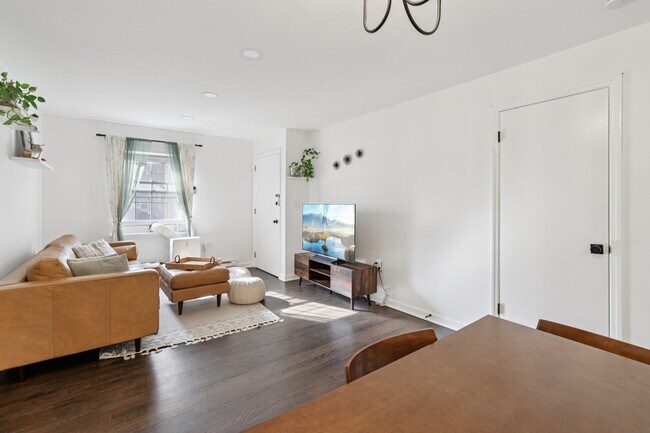 Foto del edificio - 14 A Lakeside Dr