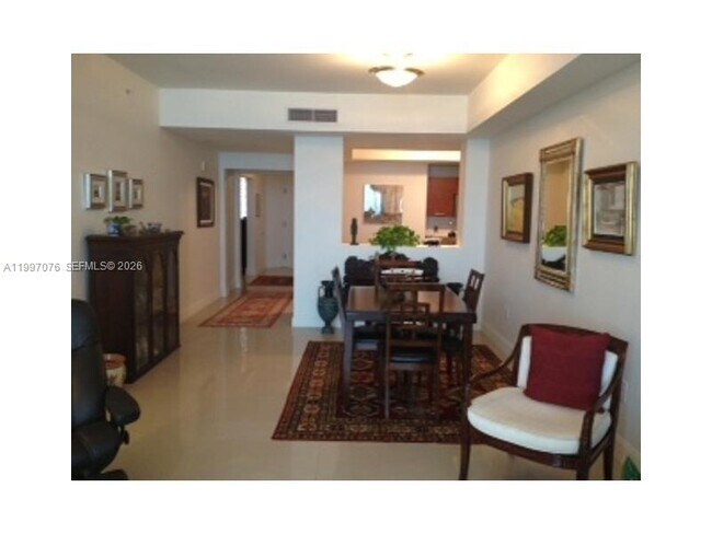 Foto del edificio - 3330 NE 190th St