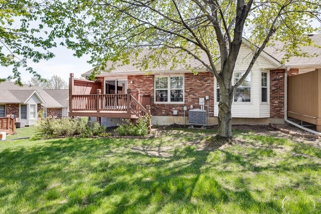 Building Photo - 2216 Berkshire Dr