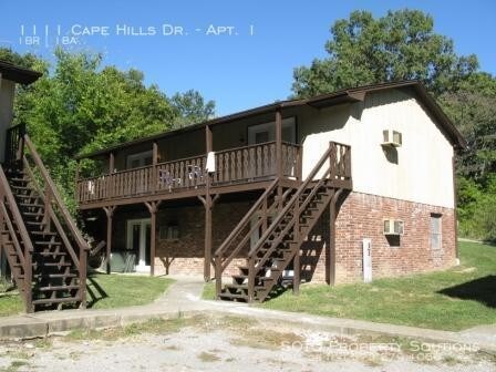 Primary Photo - 1111 Cape Hills Dr