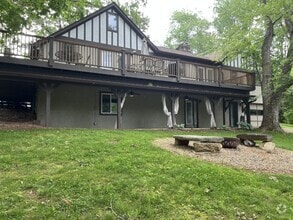 Building Photo - 1548 Bear Creek Rd