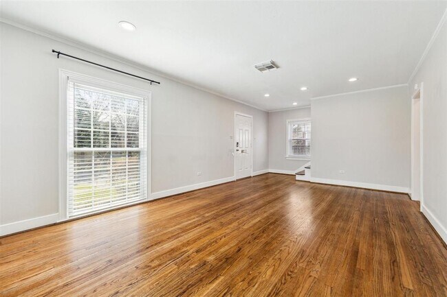 Foto del edificio - 6649 Fairfield St
