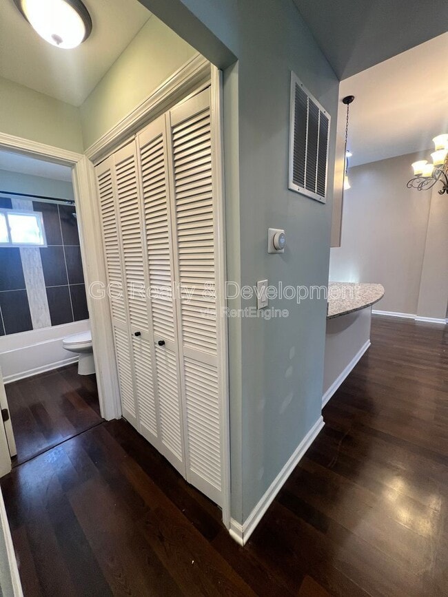 Foto del edificio - 3001 75th St