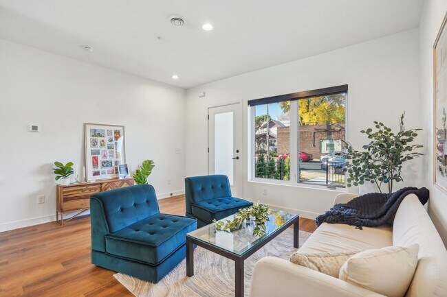 Foto del edificio - The Hollander Row Homes