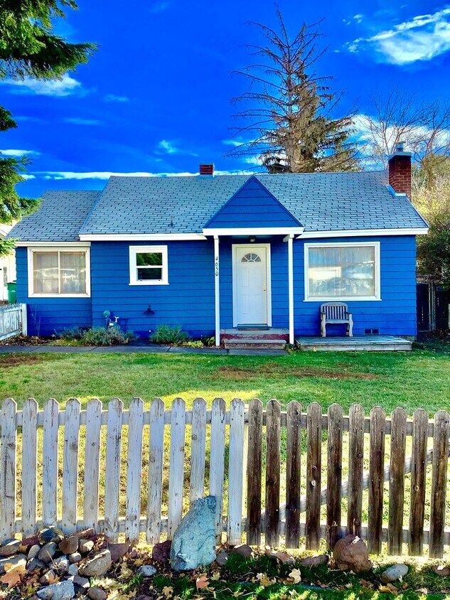 Primary Photo - cute two bedroom