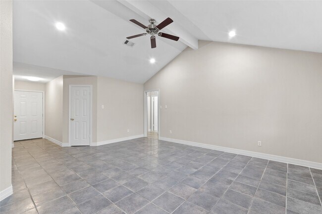 Foto del edificio - 8314 Poplar Ridge Ln