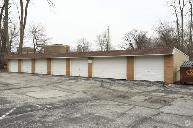 Building Photo - Center Terrace Apartments