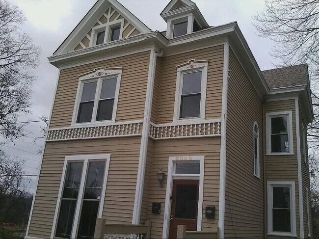 Foto del edificio - 3042 Gilbert Ave