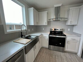 Building Photo - 385 Jose Gaspar Dr
