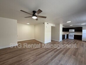 Building Photo - 462 W 300 N