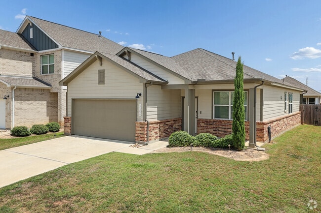 Building Photo - Katy Legacy