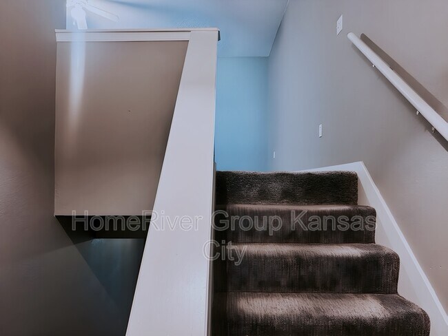 Foto del edificio - 5631 N Northwood Terrace
