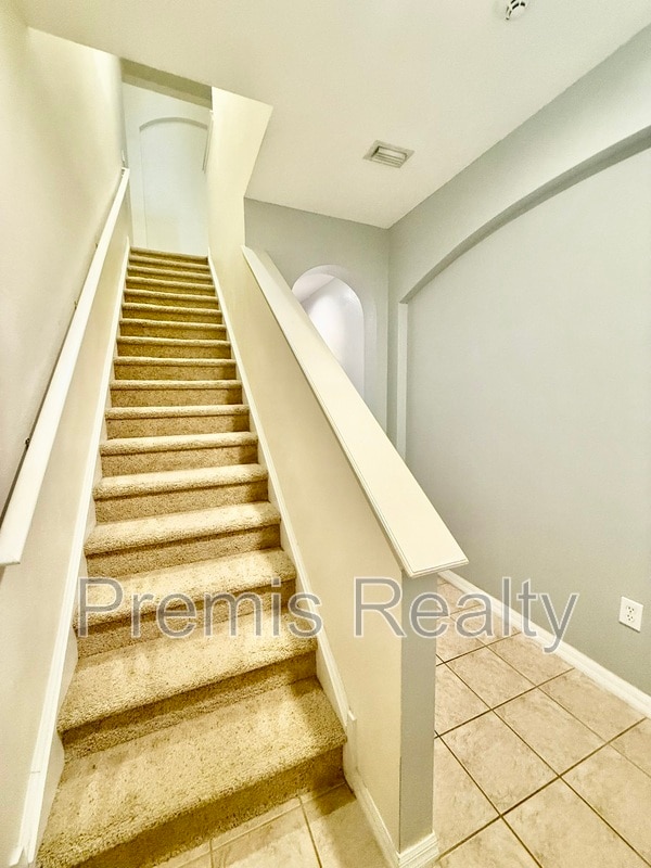 Foto del edificio - 2043 Strathmill Dr