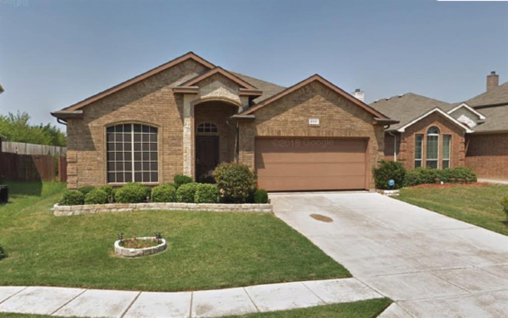 Foto principal - 2001 Frosted Willow Ln