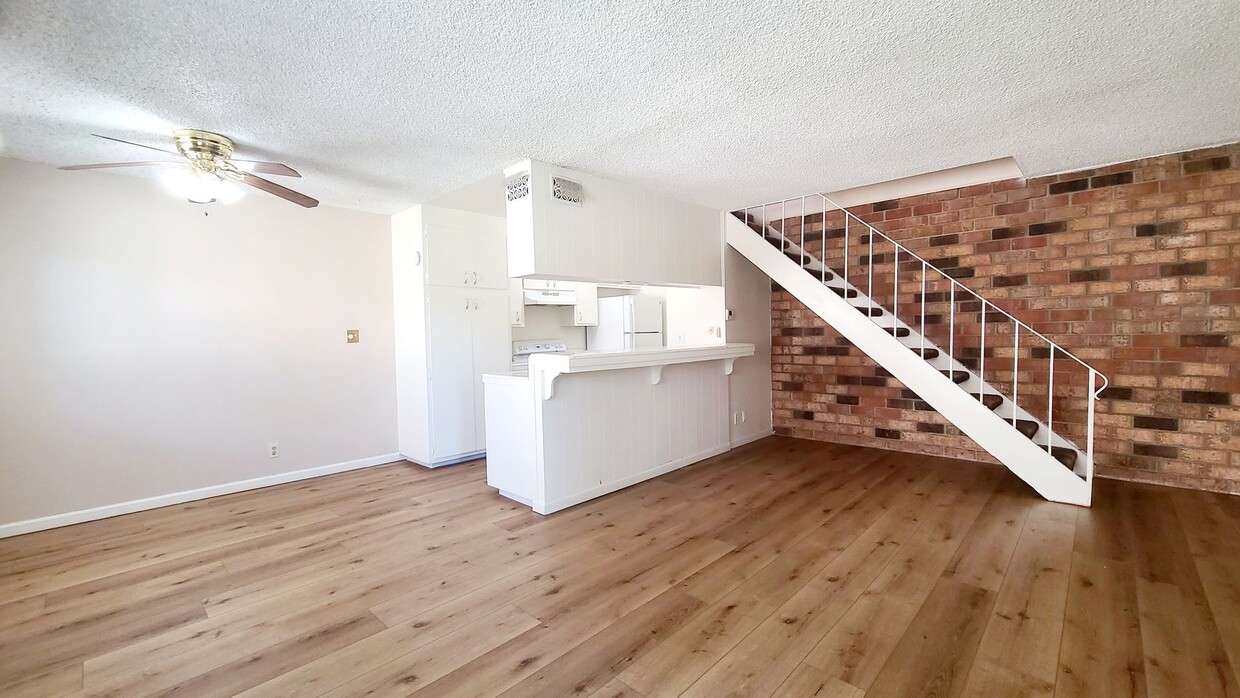 Primary Photo - Beautifully Maintained Condo w/ Pool Access!