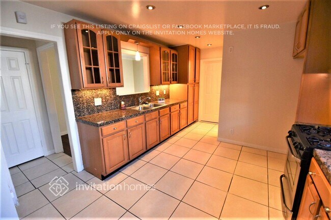 Building Photo - 7318 Zelzah Ave