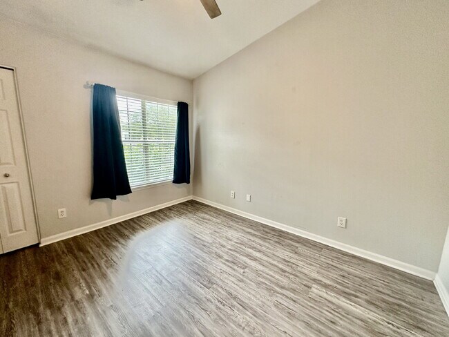 Foto del edificio - Two Bedroom Unfurnished Condo in Plantation Point!