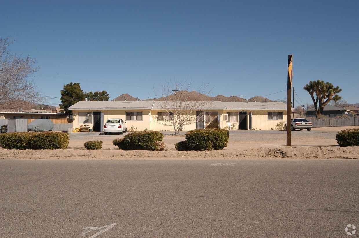 Primary Photo - 15775-15779 Pohez Rd