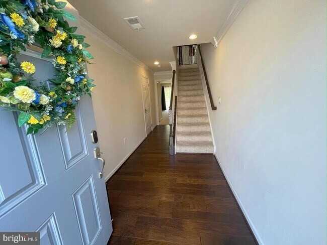 Foto del edificio - 706 Bunker Ln