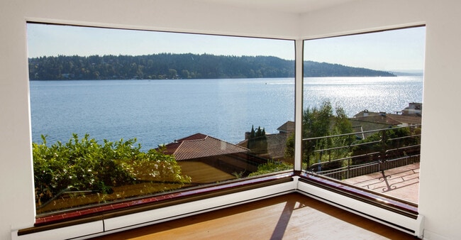 Foto del edificio - 3938 NE 157th Pl