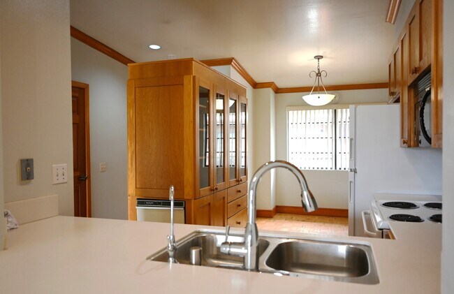 Foto del edificio - 8880 Villa La Jolla Dr