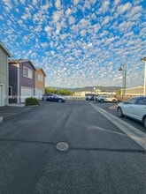 Building Photo - 132 Treadway Ct