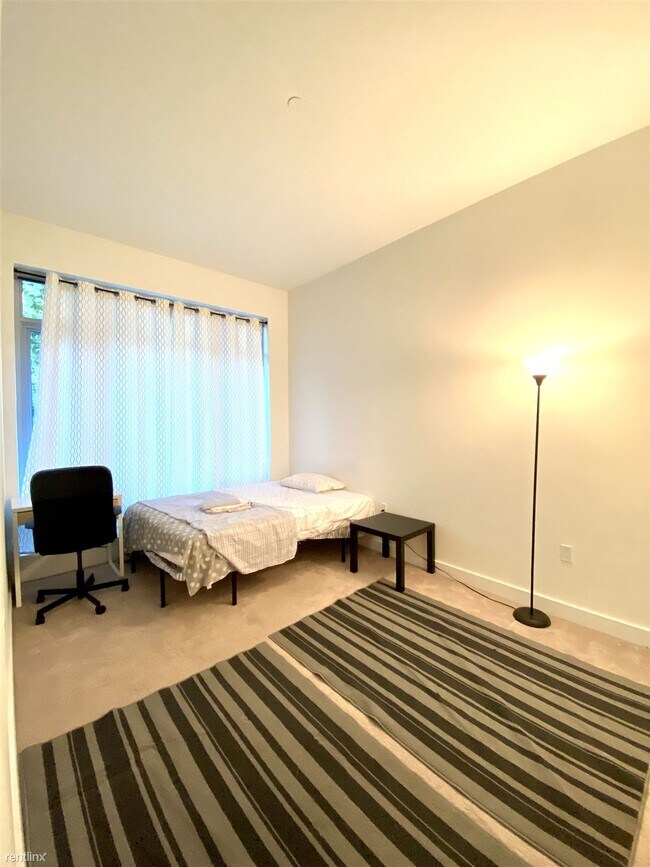 Building Photo - 1 br, 1 bath Condo - 738 Long Bridge St Ap...