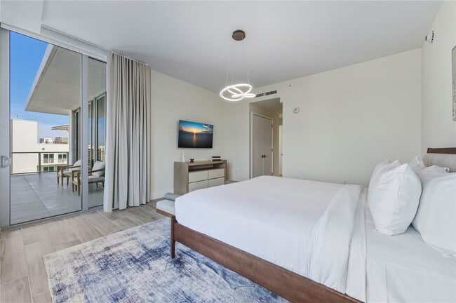 Foto del edificio - 3100 N Ocean Dr