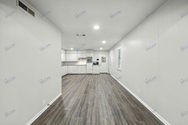 Building Photo - 223 Annetta Rd