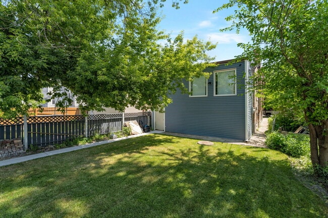 Building Photo - 1414 S 58th Ave