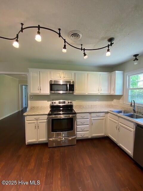 Foto del edificio - 4826 Waltmoor Rd