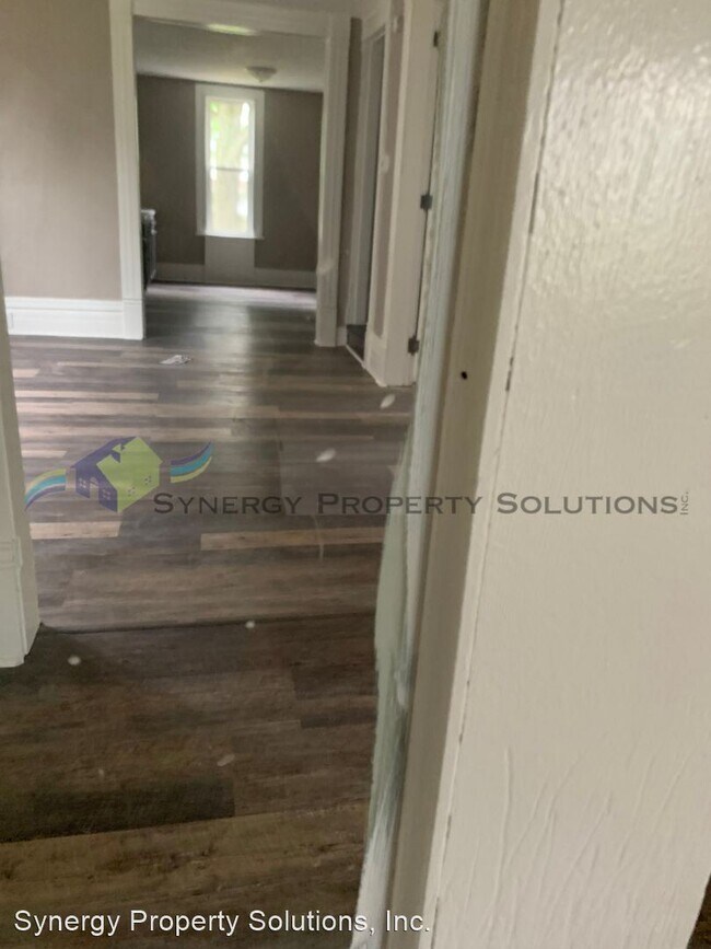 Foto del edificio - 4 br, 2 bath House - N. Pearl St 332 Crawford